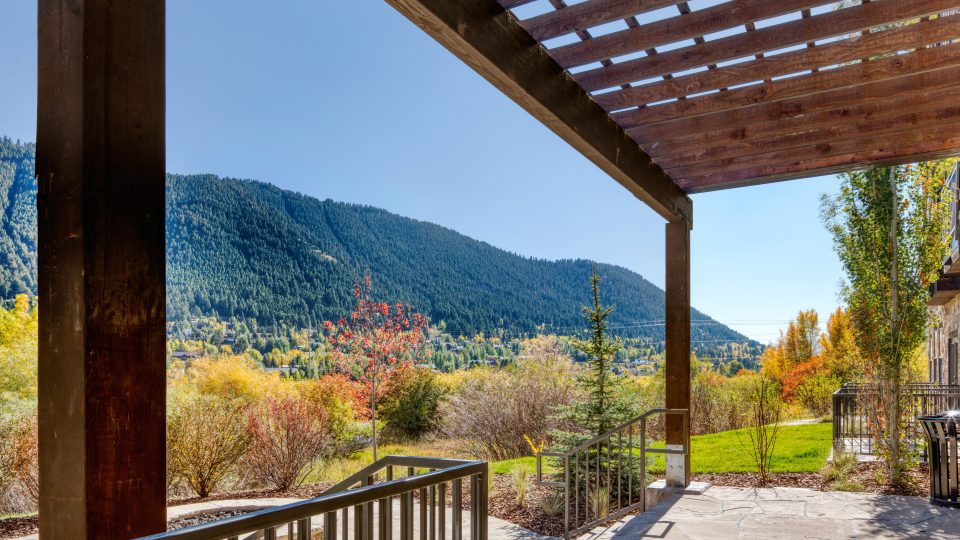 Sagebrush Apartments Outdoor Terrace